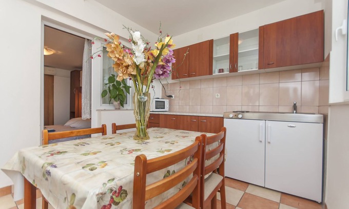 Bili brig Apartment | Apartment and Rooms Ivan (45191-A3) - Makarska