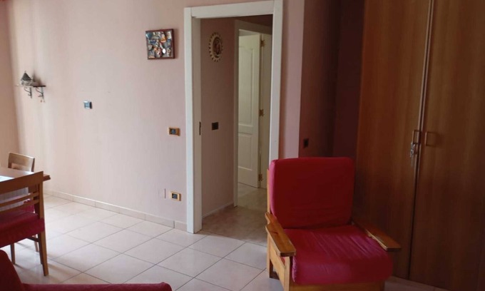 Massafra Apartment | Apartment 'Arancia E Cannella' with Private Garden, Wi-Fi and Air Conditioning