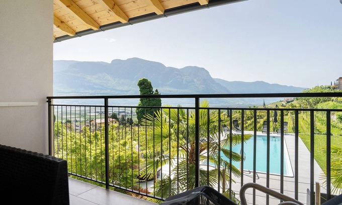 Tramin Apartment | Apartment 'Bacchushof Lagrein' with Mountain View, Balcony and shared Pool