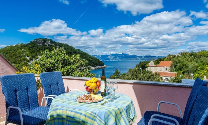 Orebic Apartment | Apartment Bay Of Dreams - Two-Bedroom Apartment with Terrace and Sea View