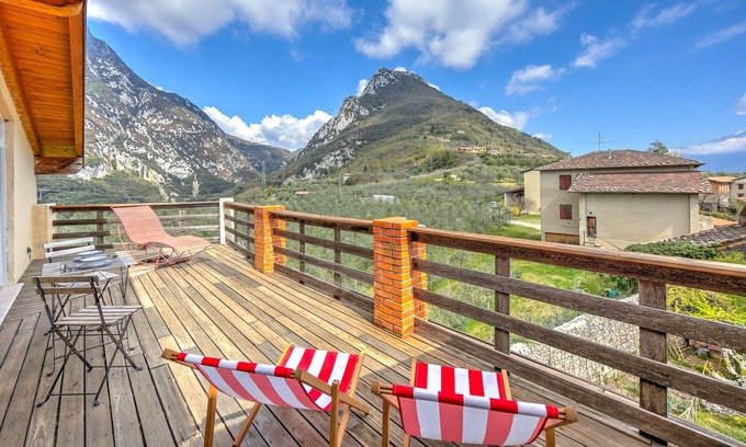 Gaino Apartment | Apartment Bluette, Toscolano Maderno, Italy