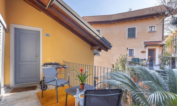 San Bartolomeo Apartment | Apartment 'Casa Valy' with Lake View, Wi-Fi and Air Conditioning