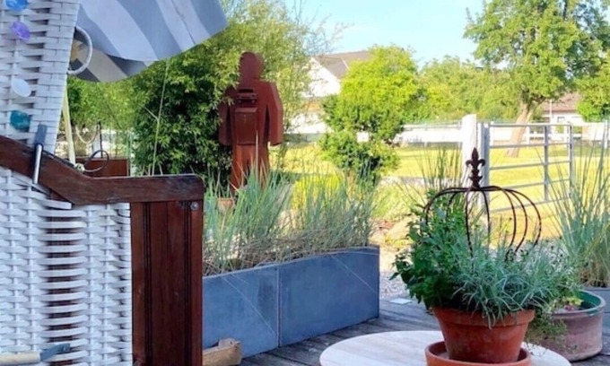 Presen Apartment | Apartment close to the beach on two levels, 2 bedrooms, en suite bathrooms, terrace, small garden