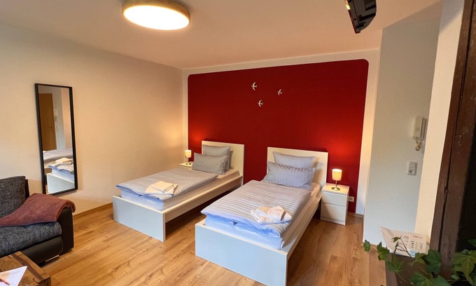 Wurzen Apartment | Apartment-Deluxe-Private Bathroom-Woodland view-König Georg 2