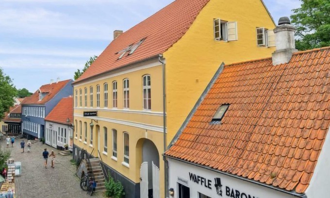 Ebeltoft Apartment | Apartment "Dorete" - 200m from the sea in Djursland and Mols in Ebeltoft - 6 persons, 2 bedrooms