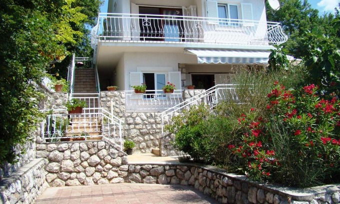 Jadranovo Apartment | Apartment Duda