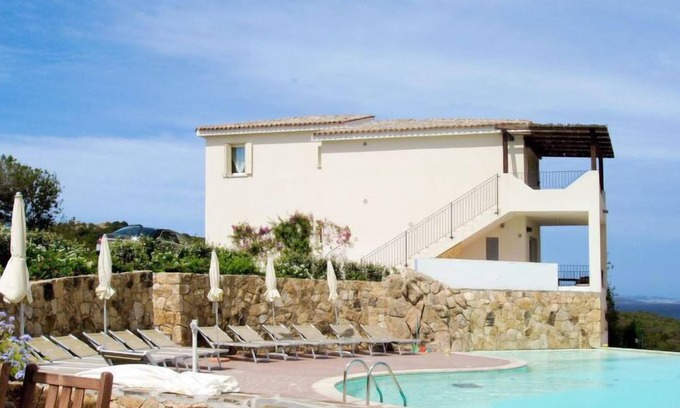 Baja Sardinia Apartment | Apartment Ea Bianca in Baia Sardinia - 8 persons, 3 bedrooms