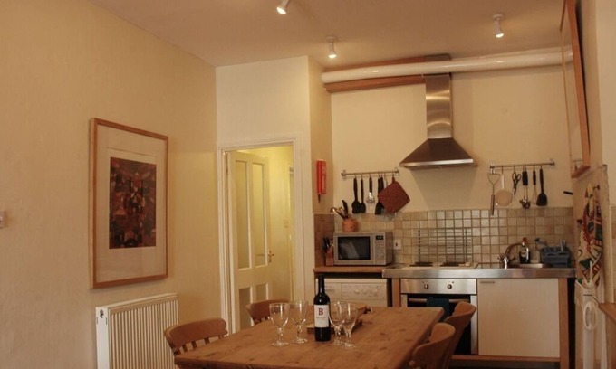 Hexham Apartment | Apartment-Ensuite-Sammy's Place