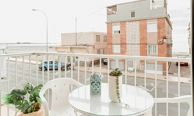 Santa Pola House | Apartment facing the sea, familiar and cozy.