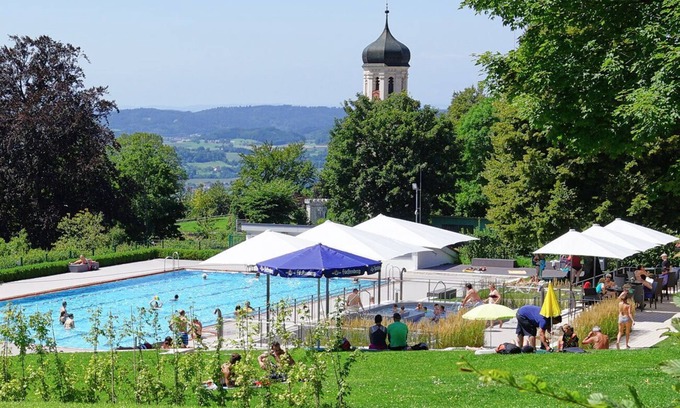 Heiligenberg Apartment | Apartment 'Fewo 2' with Shared Terrace and Wi-Fi