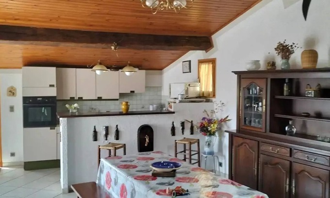 Maureillas-Las-Illas Apartment | Apartment Can Rufa