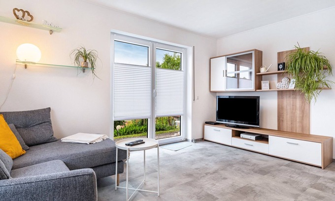 Oberharmersbach Apartment | Apartment 'Gartenblick' with Private Terrace, Shared Garden and Wi-Fi