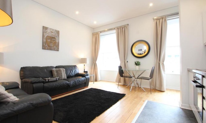 Whiteinch Apartment | Apartment Glasgow