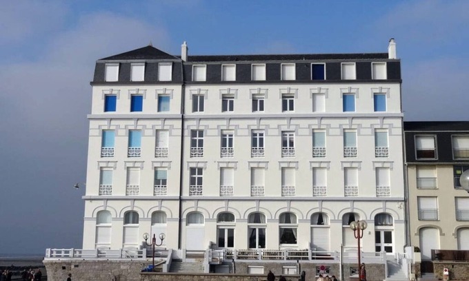 Wimereux Apartment | Apartment Grand Hotel Vue Front de Mer in Wimereux