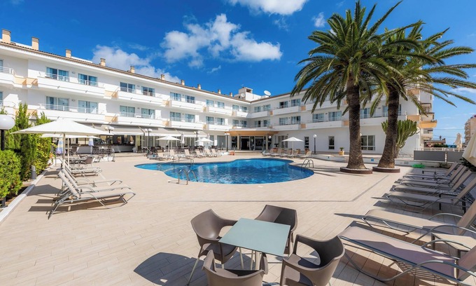 Can Picafort Apartment | Apartment Hotel Maracaibo with Pool, Wi-Fi & Terrace