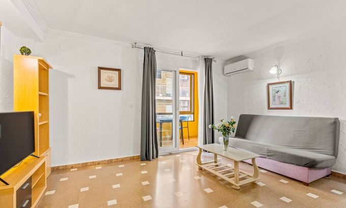 Torrevieja Apartment | Apartment In A Hotel 'Unique Hotel Apartment 1-1' with Balcony, Wi-Fi and Air Conditioning