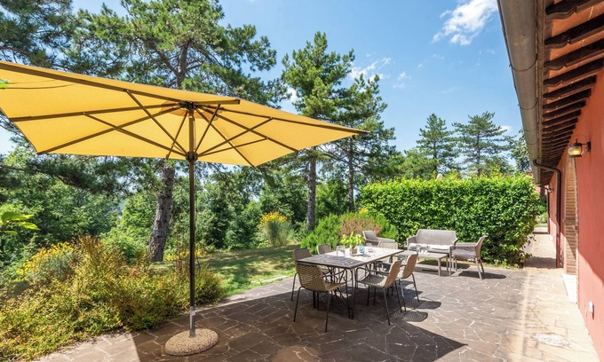 Trequanda House | Apartment In A Hotel "Villa Salvia" with Shared Pool, Private Terrace & Wi-Fi