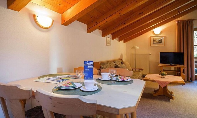 Weissbach Apartment | Apartment in Bayerisch Gmain with balcony or terrace