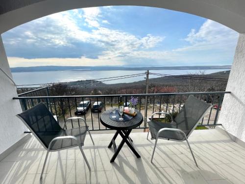 Klanfari Apartment | Apartment in Dramalj 42941