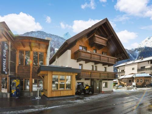 Huben Apartment | Apartment in Huben near Ski Slopes