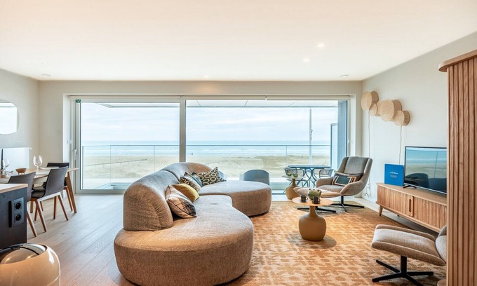 Sint-Idesbald Apartment | Apartment in Koksijde with Stunning Sea Views