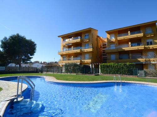 L'Escala Apartment | Apartment in LEscala with Swimming Pool