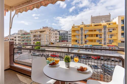 Los Cristianos Apartment | Apartment in Los Cristianos by the beach