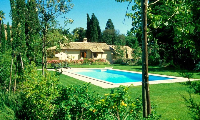 Perugia Apartment | Apartment in Perugia With Pool & Terrace