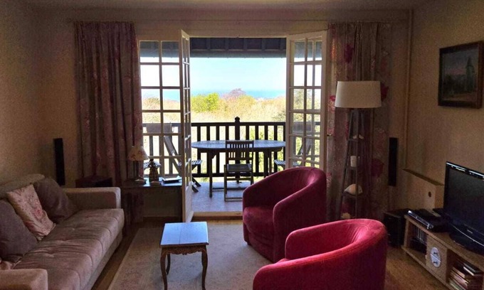 Villers-sur-Mer Apartment | Apartment in residence - Villers/mer with swimming pool, tennis court and private parking lot