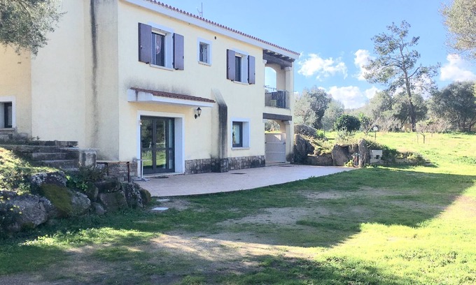 Arzachena House | Apartment in the countryside