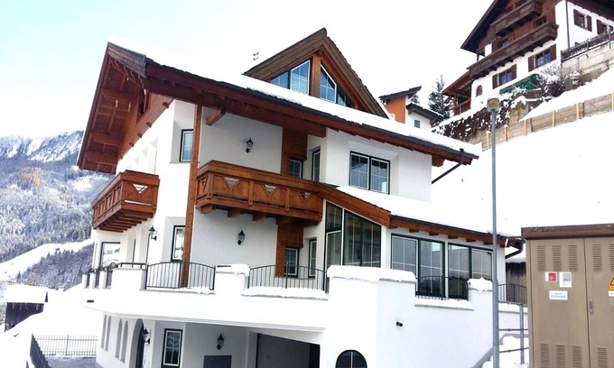 Landeck Apartment | Apartment in Tyrol near Ski Slopes