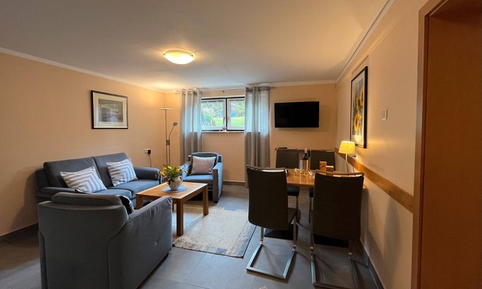 Steenodde Apartment | Apartment 'Karonga' with Shared Garden and Wi-Fi