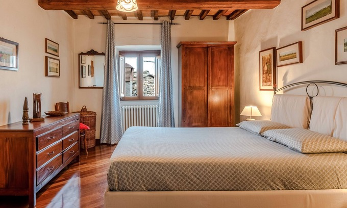 Anghiari Apartment | Apartment 'La Casa Degli Esposti' with Wi-Fi