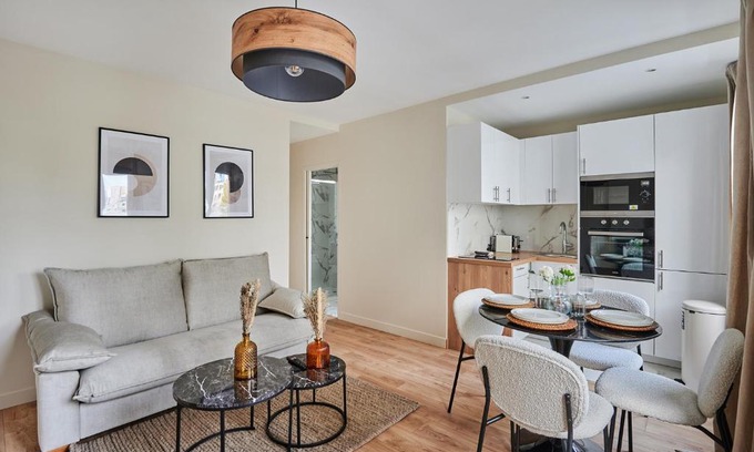 Puteaux Apartment | Apartment La Défense by Studio prestige