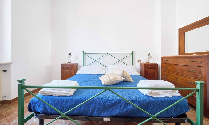 Scarlino Scalo Apartment | Apartment 'La Lenzerina' with Shared Garden and Wi-Fi