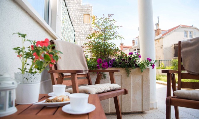 Gruz Apartment | Apartment Larissa