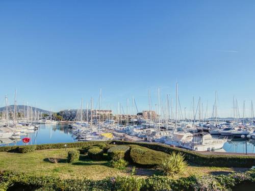 Port Cogolin Apartment | Apartment Les Deux voiles-1 by Interhome