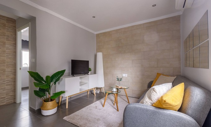 Ciudad Jardin Apartment | Apartment 'Málaga Dream' with Wi-Fi and Air Conditioning