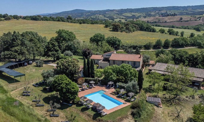 Magliano in Toscana Other | Apartment Olivo with Terrace, Shared Pool & Wi-Fi