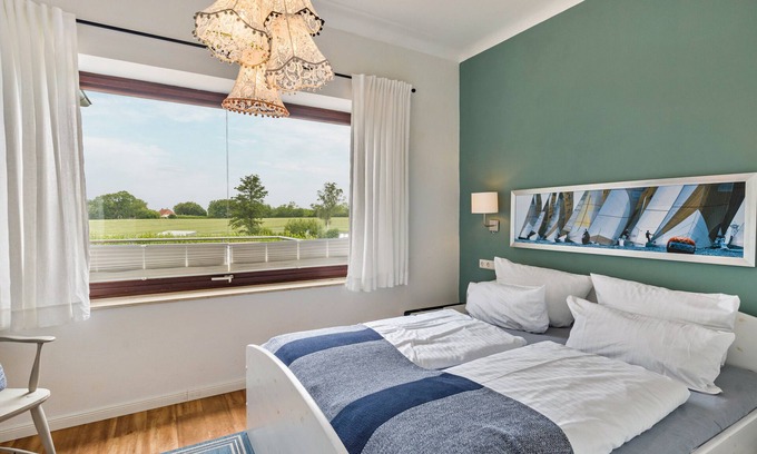 Kronsgaard Apartment | Apartment 'Ostseeblick Fewo 4' with Private Terrace and Wi-Fi