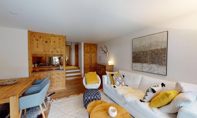 Celerina-Schlarigna Apartment | Apartment Panorama - Well-Maintained 2.5-Room Apartment