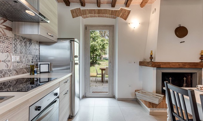 Borgo San Lorenzo Apartment | Apartment 'Palazzina Nel Cuore Del Mugello' with Mountain View, Wi-Fi and Air Conditioning