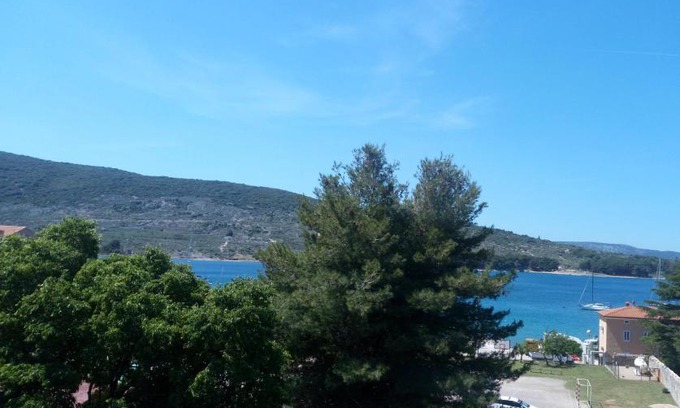 Cres Apartment | Apartment Panorama with private parking