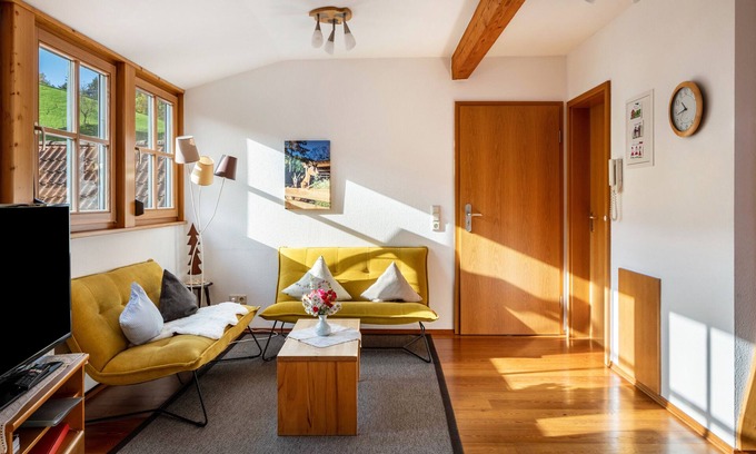 Horben Apartment | Apartment 'Panoramablick' with Shared Terrace, Shared Garden and Wi-Fi