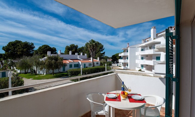 Prainha Apartment | Apartment 'Prainha Alvor 4 Bed' with Private Pool, Private Terrace and Wi-Fi