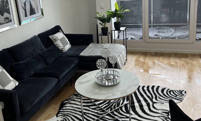 Neustadt-Nord Apartment | Apartment right on Hansaring, 2 minutes from the main station, 4 minutes from Cologne Messe Deutz.