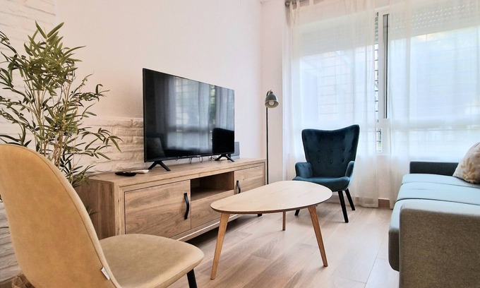 San Carlos-Tartessos Apartment | Apartment 'Ritual Sevilla' with Wi-Fi and Air Conditioning