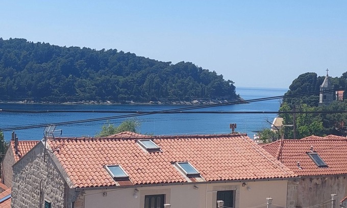 Cavtat Old Town Apartment | Apartment Saul Cavtat - One Bedroom Apartment with Terrace and Sea View