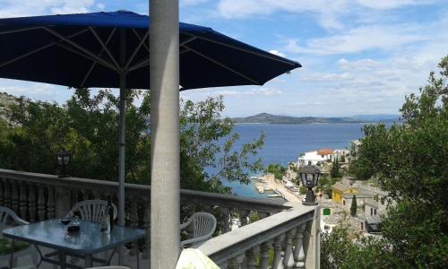 Zirje Apartment | Apartment Skroza