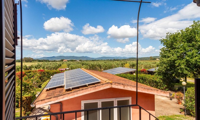 Grosseto Apartment | Apartment 'Stefano' with Shared Garden, Wi-Fi and Air Conditioning